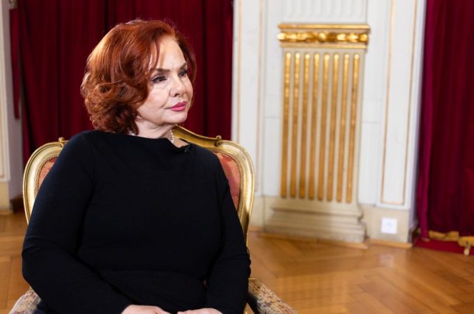 OD JANJEVA DO PRVAKINJE OPERE: život i karijera Cecilije Car Hrgović